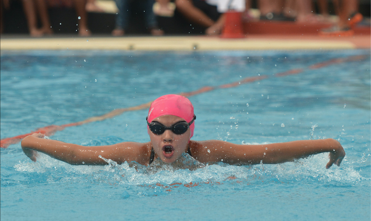 https://www.festivaldefestivales.com/wp-content/uploads/2021/12/1-NATACION-LAB_6580-scaled-1.png