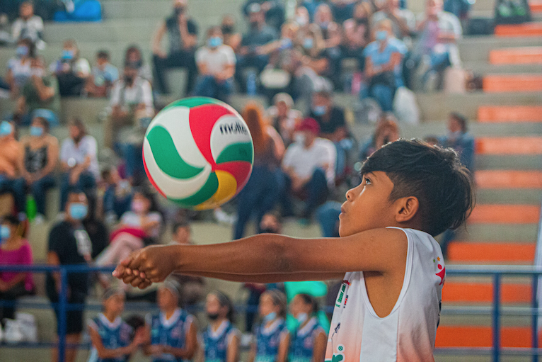 https://www.festivaldefestivales.com/wp-content/uploads/2022/01/foto-MATIAS-CEBALLOS-scaled-1.png