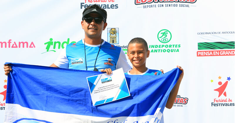 https://www.festivaldefestivales.com/wp-content/uploads/2022/11/06-Historia-de-natación-de-Efodife-Fredonia-por-Juliana-Sosa.jpeg
