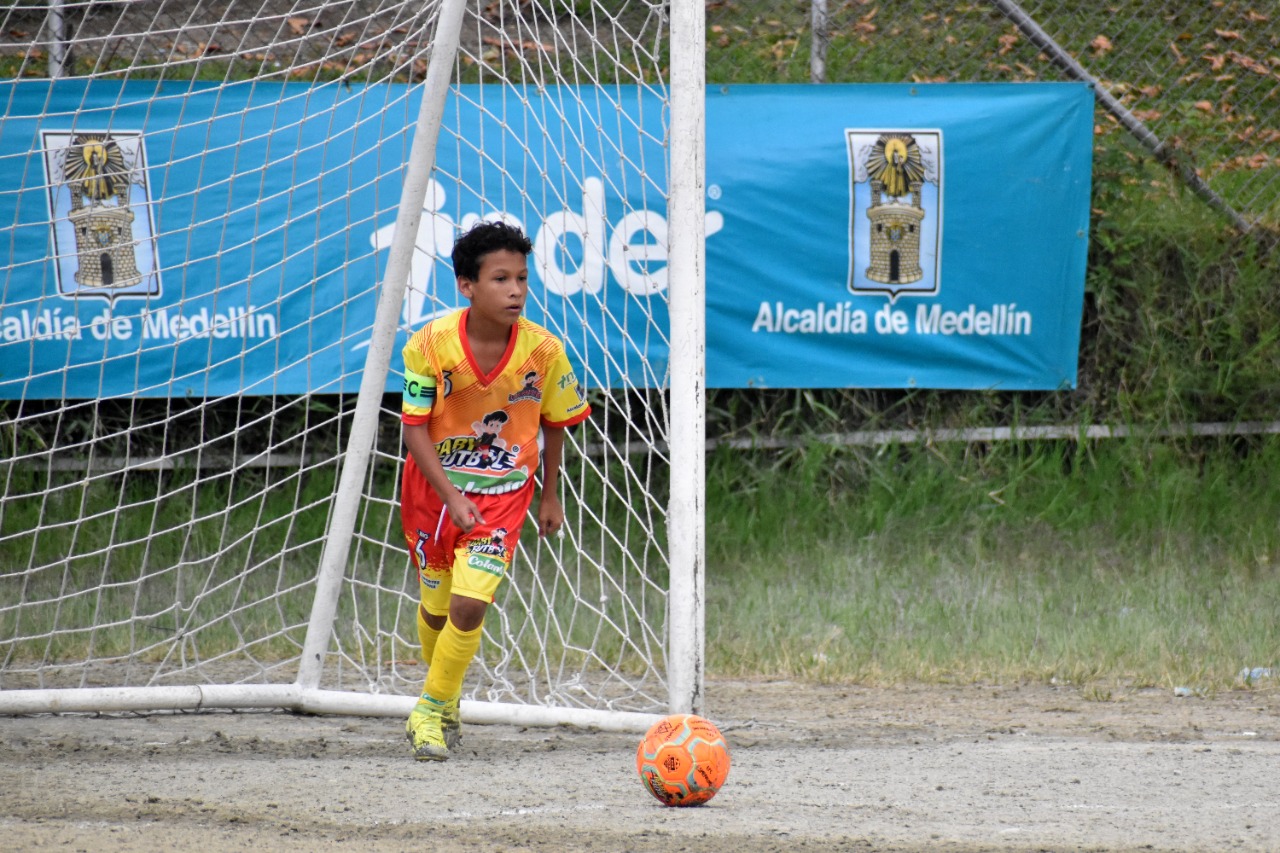 18-escenarios-deportivos-de-medellín-recibirán-el-babyfútbol-colanta