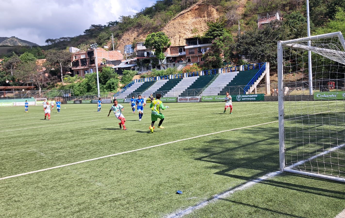 https://www.festivaldefestivales.com/wp-content/uploads/2023/05/emociones-y-goles-desde-santa-fe-de-antioquia.jpeg