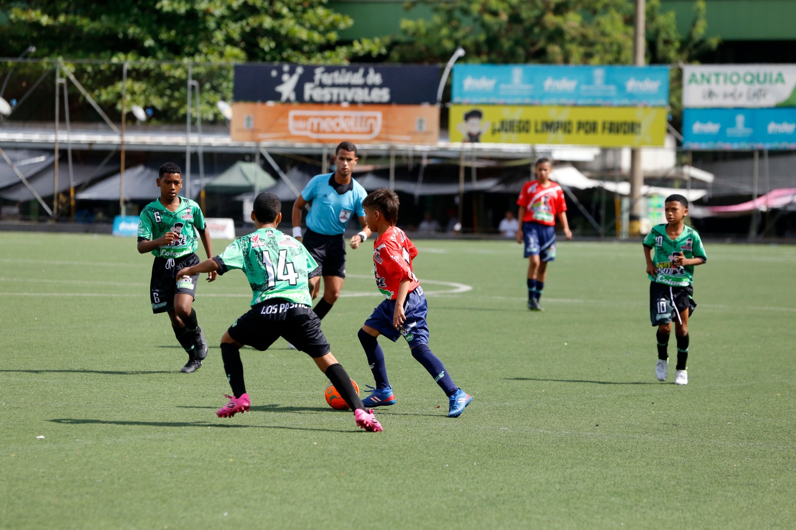 https://www.festivaldefestivales.com/wp-content/uploads/2023/12/clasificados-babyfutbol-2023-2024.jpeg