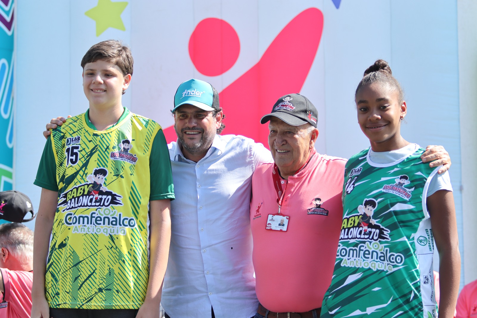 https://www.festivaldefestivales.com/wp-content/uploads/2024/01/Entrega-de-uniformes_2024.jpeg