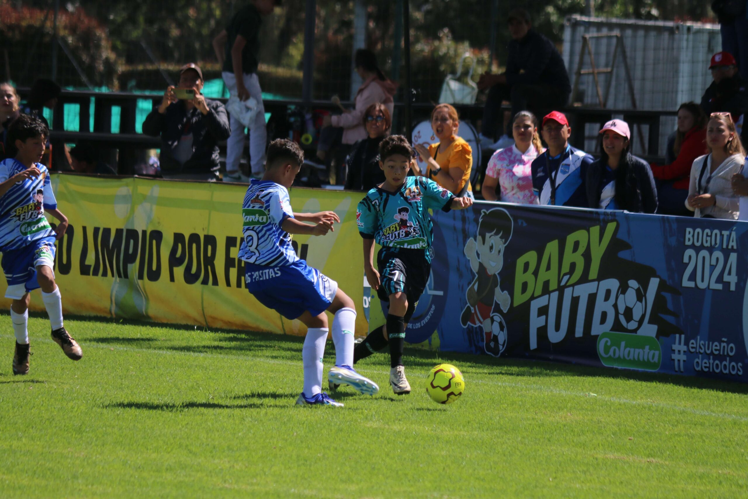 todos-los-participantes-disfrutan-del-zonal-bogota-babyfutbol-colanta-2024-2025