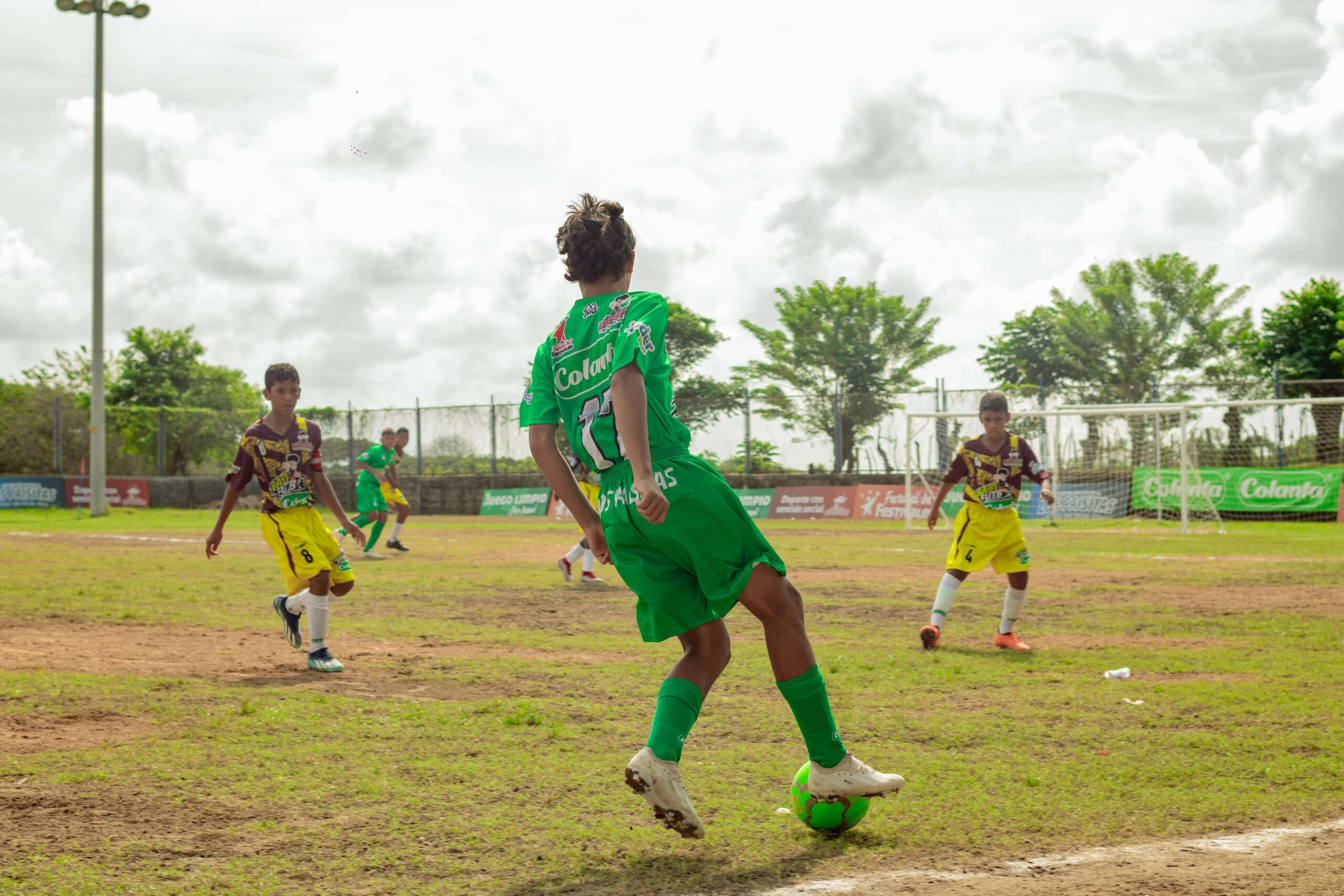 santa-marta-se-vista-de-babyfutbol-colanta-2024-2025