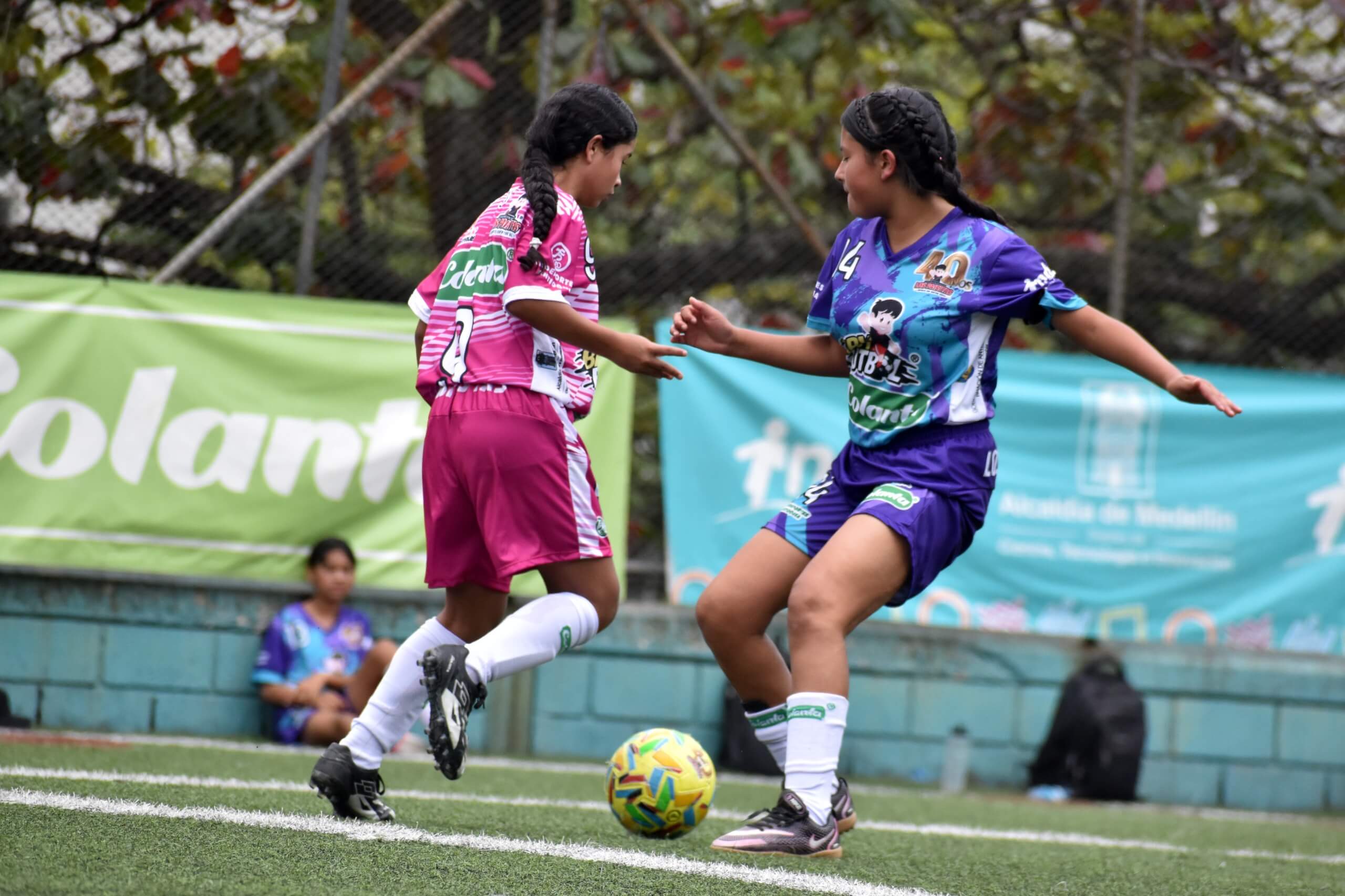 https://www.festivaldefestivales.com/wp-content/uploads/2024/11/babyfutbol-fem-2024-2025-valledeaburra-med.jpeg