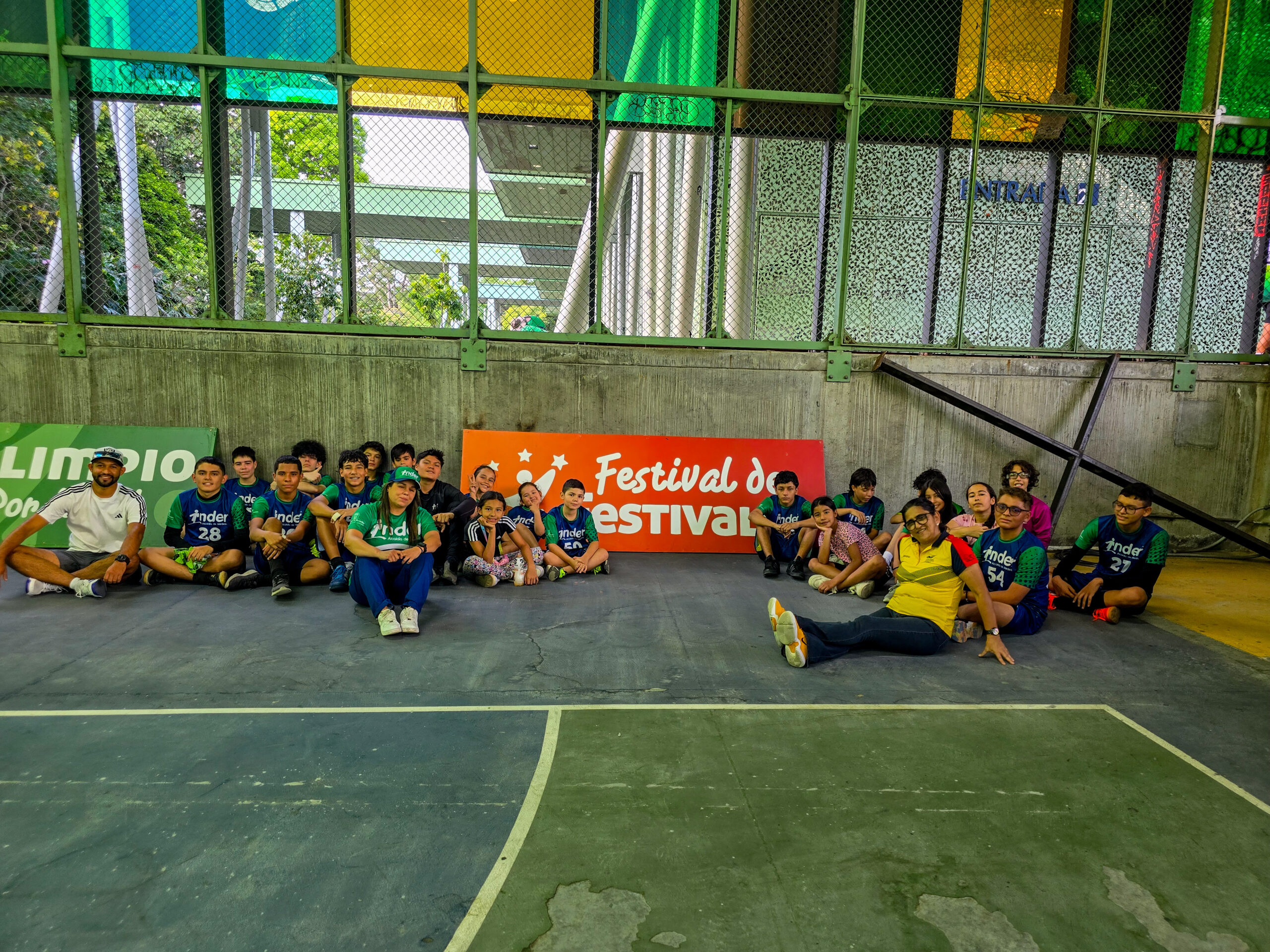 https://www.festivaldefestivales.com/wp-content/uploads/2025/01/20250115_154124-scaled.jpg