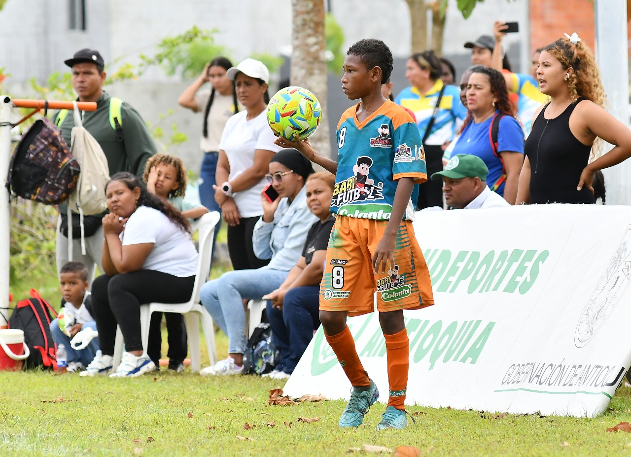 https://www.festivaldefestivales.com/wp-content/uploads/2025/06/semifinales-babyfutbol-colanta-chigorodo-2025-26.jpeg